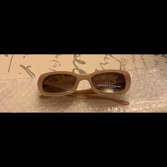Martha Stewart beige colored sunglasses. - Picture 1 of 6